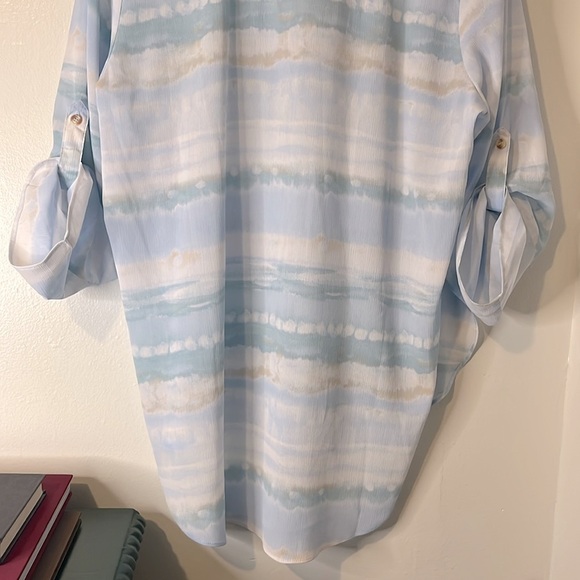 NWT Cloth & Portrait Blue Watercolor Sheer Blouse Convertible Sleeve Sz XL - Picture 9 of 10